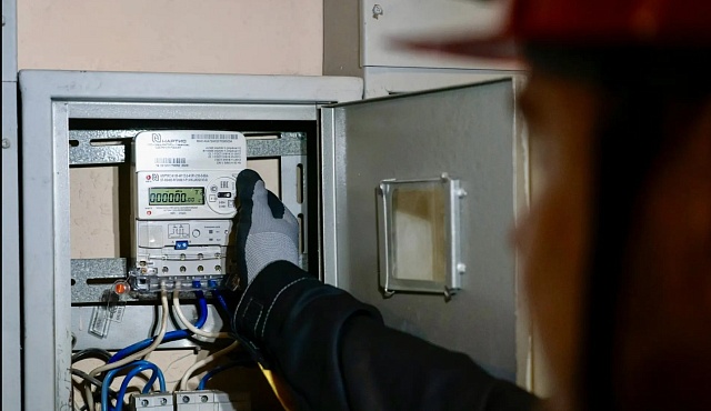 Около 200 тыс. электросчетчиков бесплатно заменят в жилых домах в 2026 году
